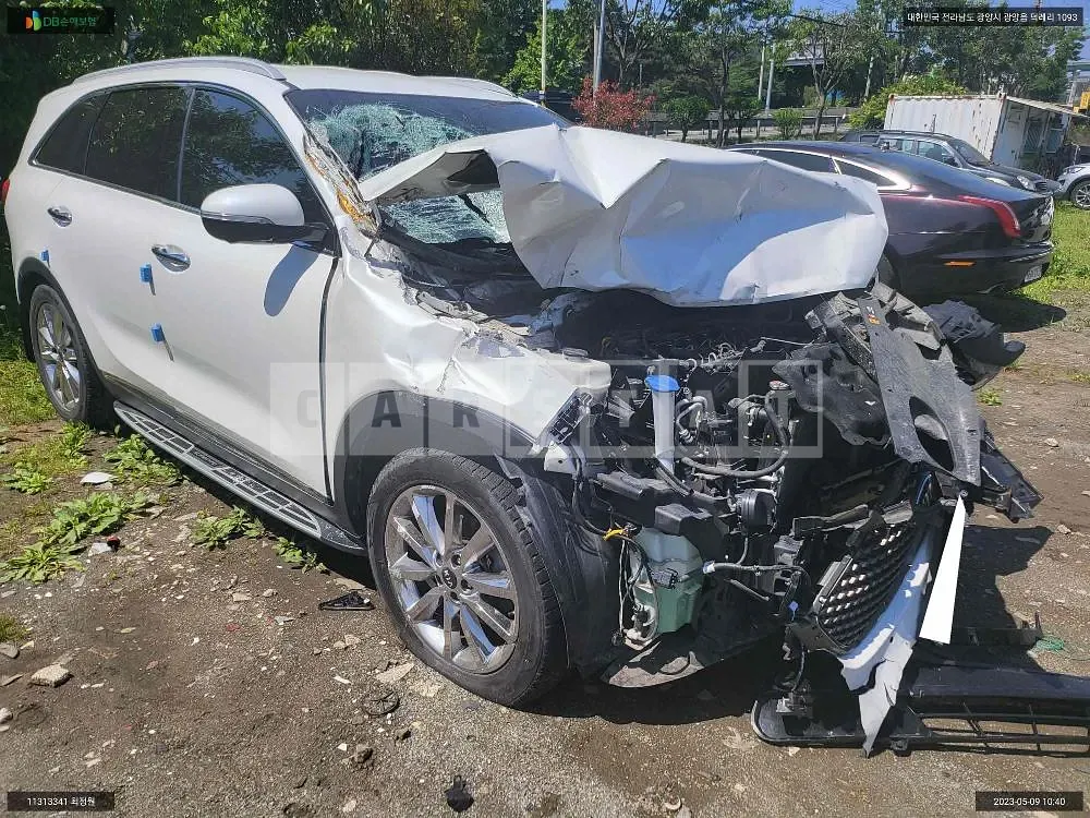 Photo 2 of 8: 2016 Kia Sorento /Sorrento, VIN KNAPK81ABHA297711 — Korean insurance auction