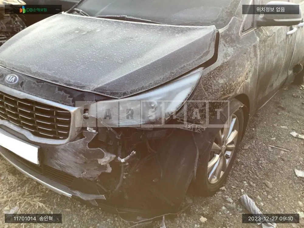 Photo 2 of 17: 2018 Kia Carnival, VIN KNAME81ABKS466391 — Korean insurance auction