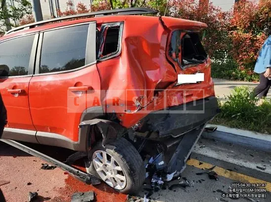 Photo 2 of 23: 2021 Jeep Zip Renegade 2.4 FWD — Korean insurance auction