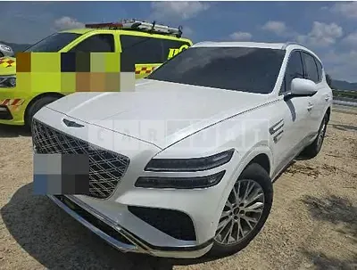 Photo 1 of 10: 2023 Genesis GV80 — Korean insurance auction