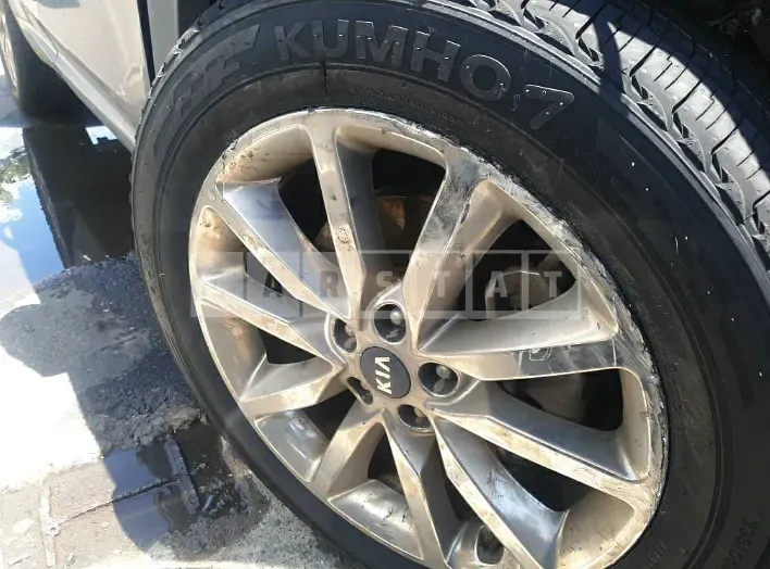 Photo 2 of 49: 2017 Kia Sorento, VIN KNAPH81ABHA366134 — Korean insurance auction