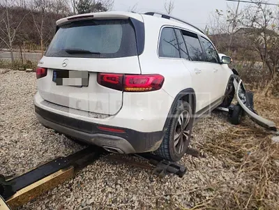 2020 mercedes glb220