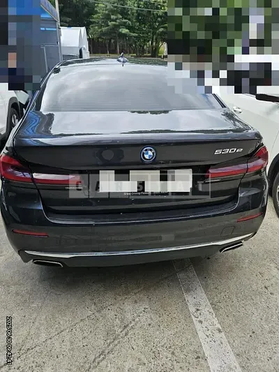 Photo 1 of 37: 2022 BMW 530e — Korean insurance auction