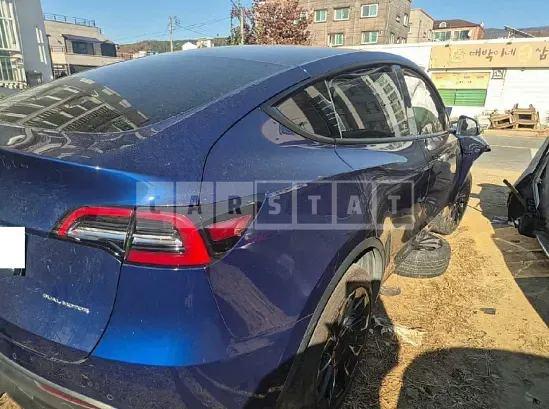 Photo 2 of 50: 2021 Tesla Model Y LongRange, VIN 5YJYGDEE0MF169260 — Korean insurance auction