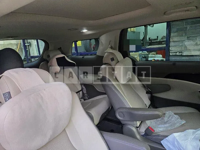 Photo 2 of 25: 2021 Kia Carnivals — Korean insurance auction