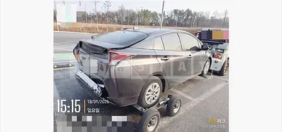 Photo 1 of 22: 2016 Toyota Prius Hybrid — Korean insurance auction