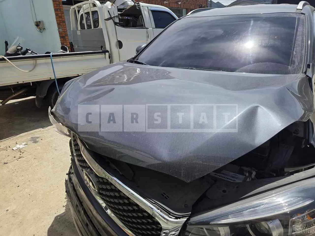 Photo 2 of 17: 2017 Kia Sorento, VIN KNAPK81ABHA364438 — Korean insurance auction