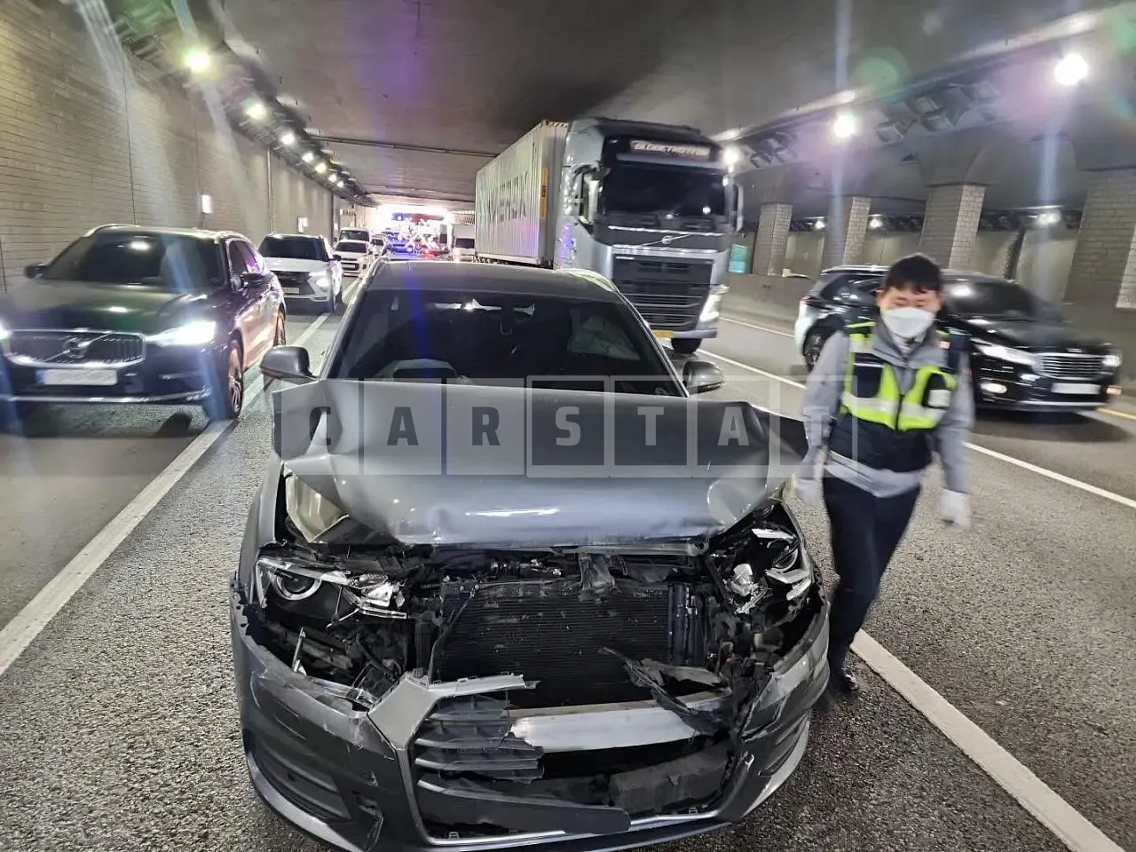 Photo 2 of 14: 2015 Audi Q3 35 TDI quattro, VIN WAUZZZ8UXFR040337 — Korean insurance auction