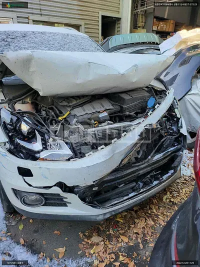 Photo 1 of 13: 2015 Volkswagen Tiguan 2.0 TDI BMT, VIN WVGZZZ5NZFW565657 — Korean insurance auction