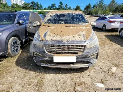 Photo 1 of 10: 2019 Kia Carnival, VIN KNAME81ABKS561676 — Korean insurance auction