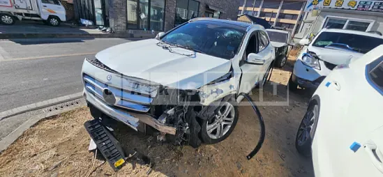 Photo 2 of 9: 2015 Mercedes-Benz GLA200 CDI 4Matic, VIN WDCTG0CB8FJ168956 — Korean insurance auction