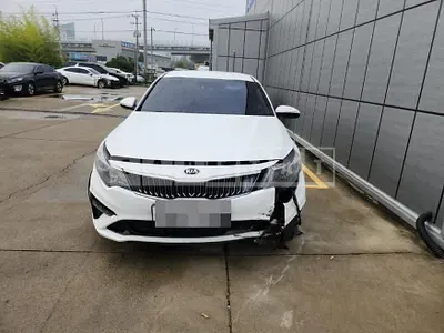 Photo 1 of 22: 2019 Kia K5 2.0 — Korean insurance auction