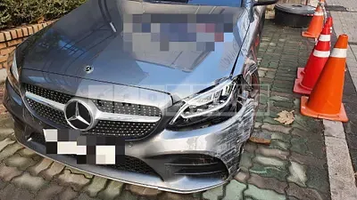 Photo 1 of 22: 2019 Mercedes-Benz C220d 4Matic, VIN WDDWF1FB5KR467636 — Korean insurance auction