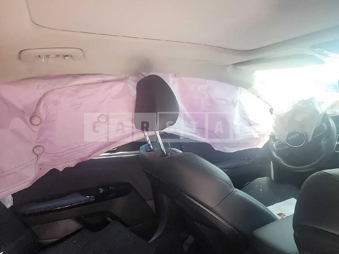 Photo 2 of 21: 2021 Kia K5 — Korean insurance auction