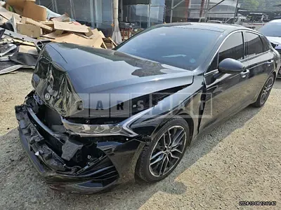 Photo 1 of 15: 2020 Kia K5 — Korean insurance auction