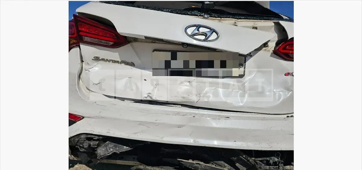 Photo 2 of 12: 2015 Hyundai Santa Fe DM — Korean insurance auction