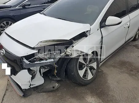 Photo 2 of 12: 2018 Hyundai Modern Ionic Electric, VIN KMHC851HFJU027607 — Korean insurance auction