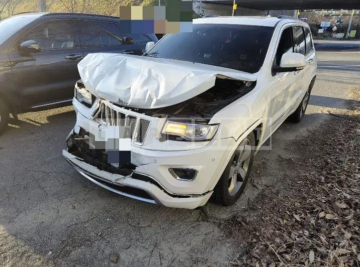 Photo 2 of 11: 2015 Jeep Zipgrand Cherokee — Korean insurance auction