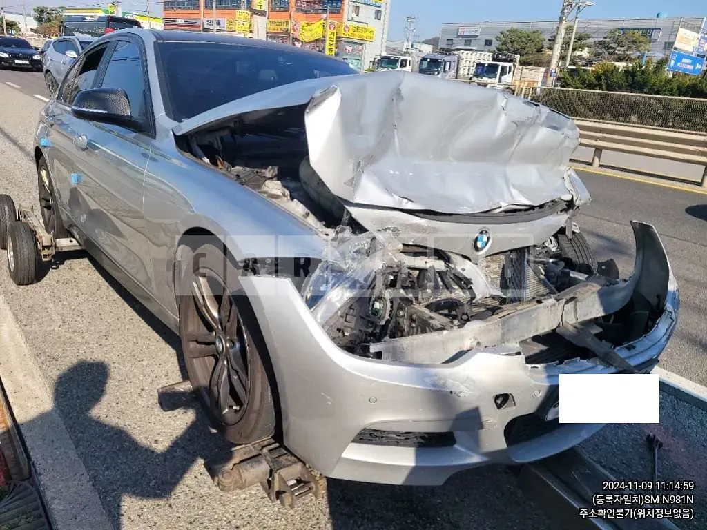 Photo 2 of 8: 2016 BMW 320d xDrive — Korean insurance auction