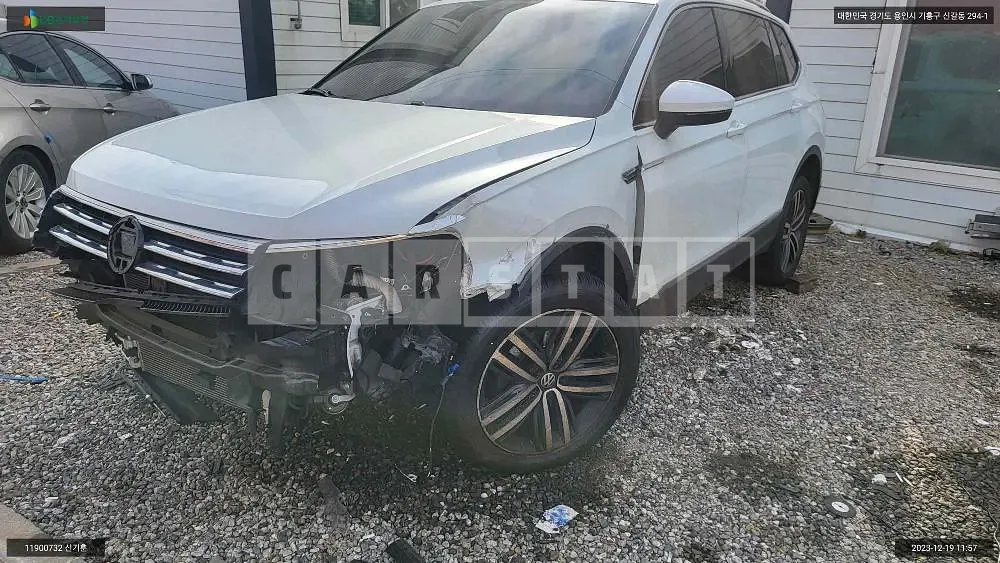 Photo 2 of 15: 2018 Volkswagen Tiguan Allspace 2.0 TDI, VIN WVGZZZ5NZJM169415 — Korean insurance auction