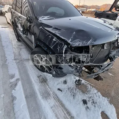 Photo 1 of 17: 2019 Jeep Grand Cherokee, VIN 1C4RJFBG2KC607990 — Korean insurance auction