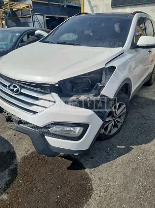 Photo 2 of 11: 2015 Hyundai Santa Fe, VIN KMHSU81UBFU407632 — Korean insurance auction