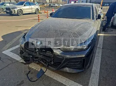 Photo 1 of 14: 2025 BMW i4 eDrive40 — Korean insurance auction