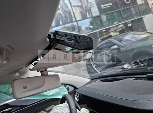 Photo 2 of 9: 2019 Mercedes-Benz E 300 4Matic, VIN WDDZF4KB3KA606052 — Korean insurance auction