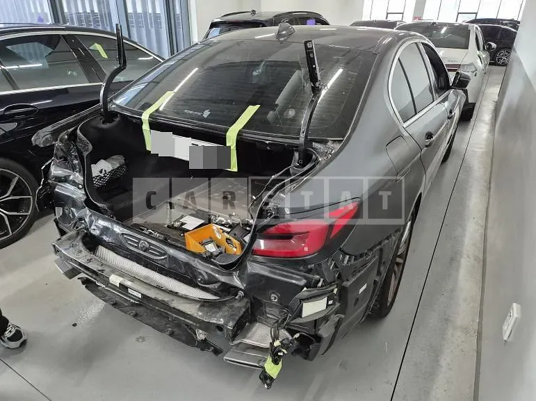Photo 2 of 37: 2023 BMW 530i xDrive — Korean insurance auction