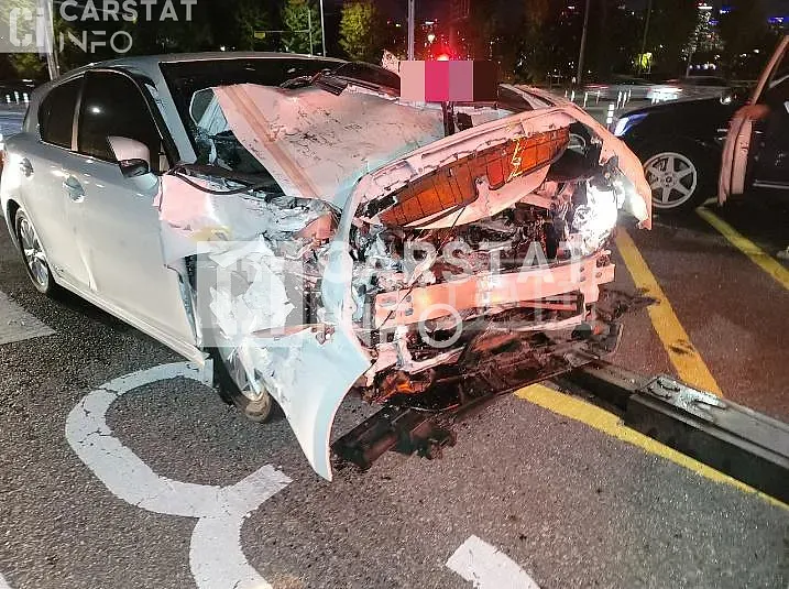 Photo 2 of 10: 2015 Lexus CT200h — Korean insurance auction
