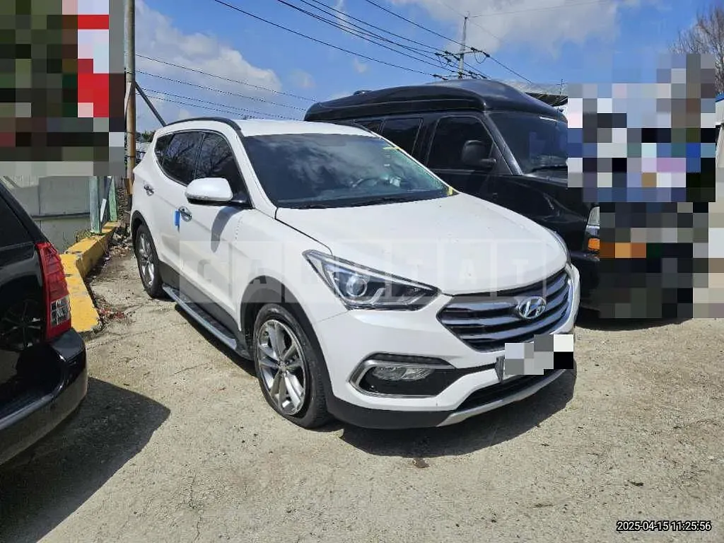 Photo 2 of 19: 2016 Hyundai Santa Fe DM 4WD — Korean insurance auction
