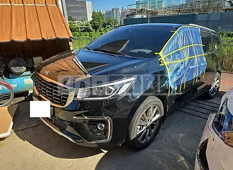 Photo 2 of 14: 2019 Kia Carnival — Korean insurance auction
