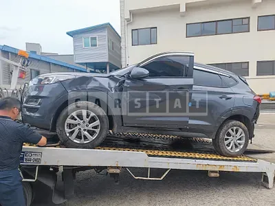 Photo 1 of 19: 2019 Hyundai Tucson, VIN KMHJ3817GKU984352 — Korean insurance auction
