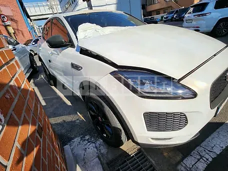 Photo 2 of 8: 2018 Jaguar E-Pace P250 — Korean insurance auction