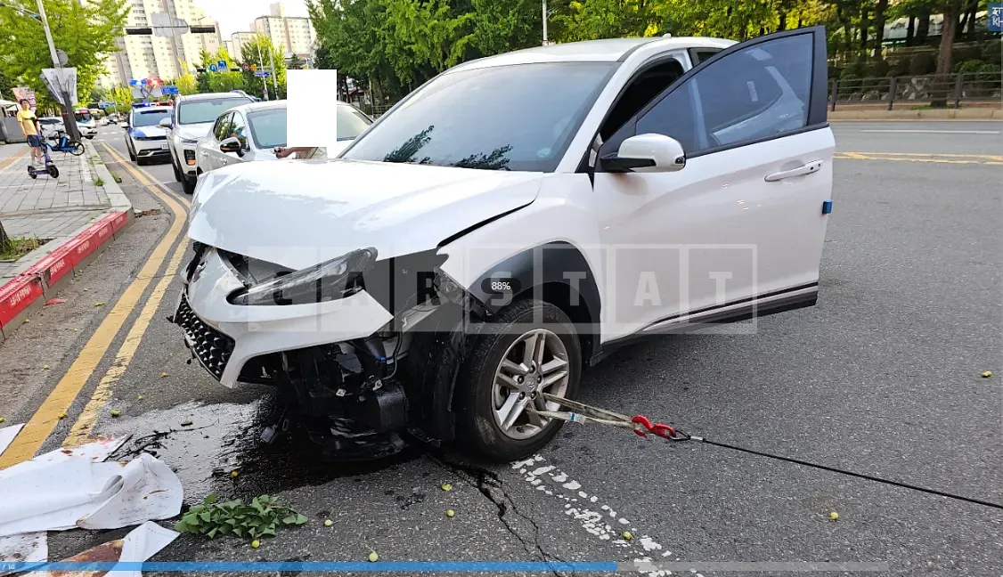 Photo 2 of 40: 2022 Hyundai Kona — Korean insurance auction
