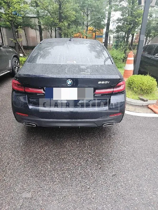 Photo 2 of 14: 2023 BMW 520i, VIN WBA11BH09PWY15917 — Korean insurance auction