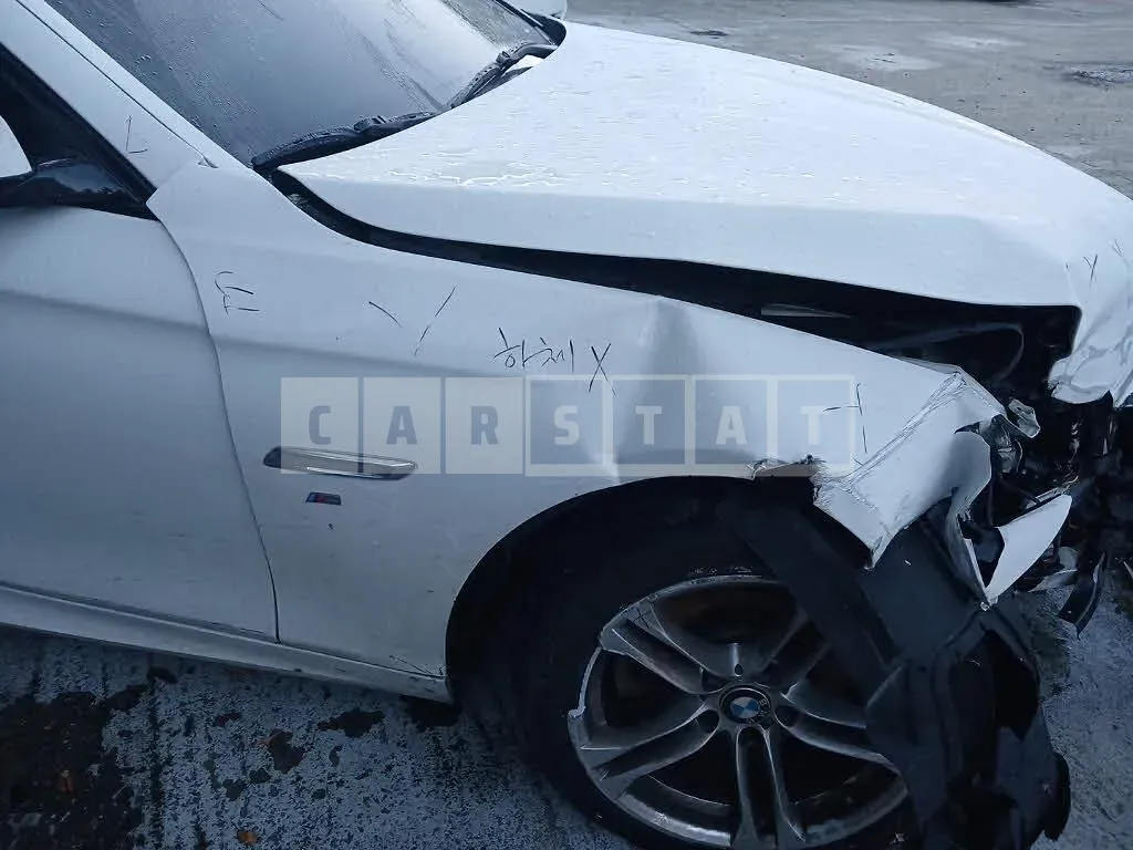 Photo 2 of 9: 2016 BMW 520d, VIN WBA5E510XGG204418 — Korean insurance auction