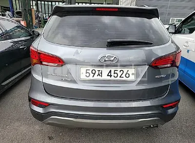 Photo 1 of 9: 2017 Hyundai Santa Fe, VIN KMHSW81UBHU741209 — Korean insurance auction