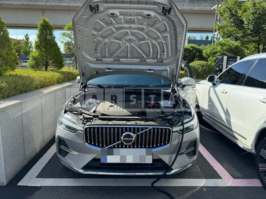 Photo 2 of 32: 2023 Volvo XC60B5 AWD — Korean insurance auction