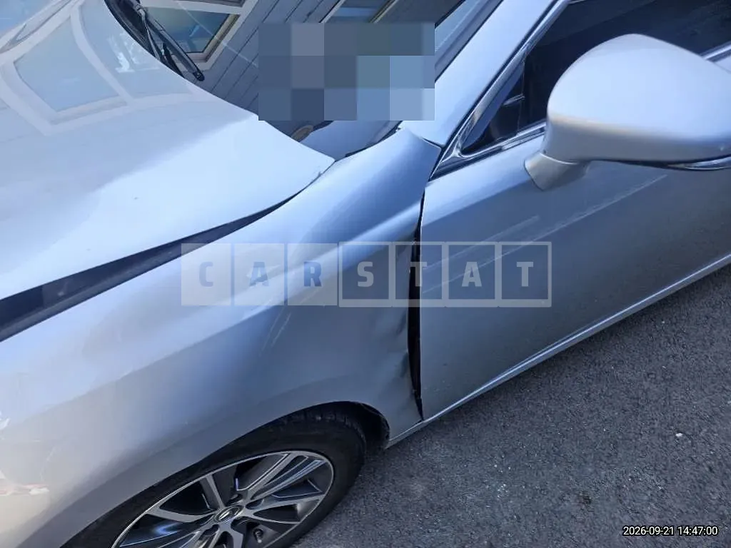 Photo 2 of 11: 2017 Lexus ES300h — Korean insurance auction