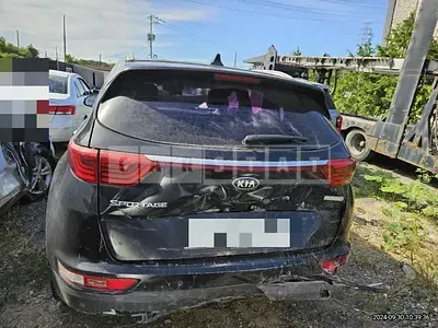 Photo 1 of 19: 2016 Kia Sportage 1.7 — Korean insurance auction
