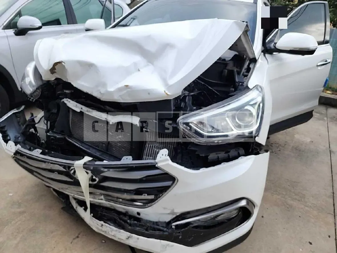 Photo 2 of 52: 2016 Hyundai Santa Fe DM — Korean insurance auction
