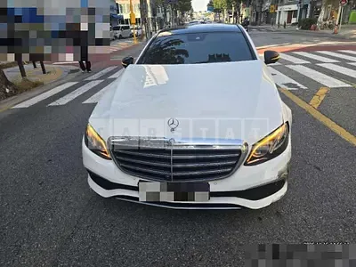 Photo 1 of 5: 2016 Mercedes-Benz E300 — Korean insurance auction