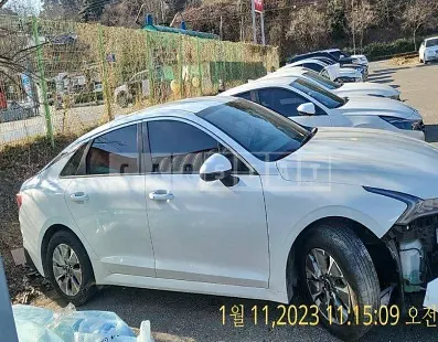 Photo 2 of 24: 2021 Kia K5, VIN KNAG141JBMA010682 — Korean insurance auction