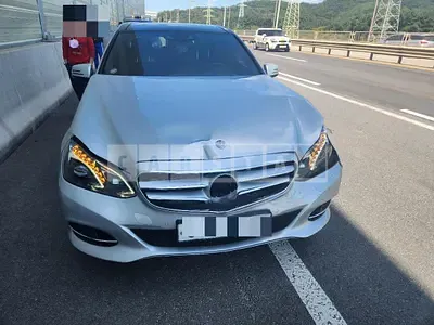 Photo 1 of 5: 2015 Mercedes-Benz E250 BlueTec 4Matic, VIN WDDHF9HB4FB142947 — Korean insurance auction