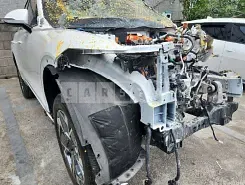 Photo 2 of 33: 2022 Genesis Electrified GV70 AWD, VIN KMTMA811PNU000589 — Korean insurance auction