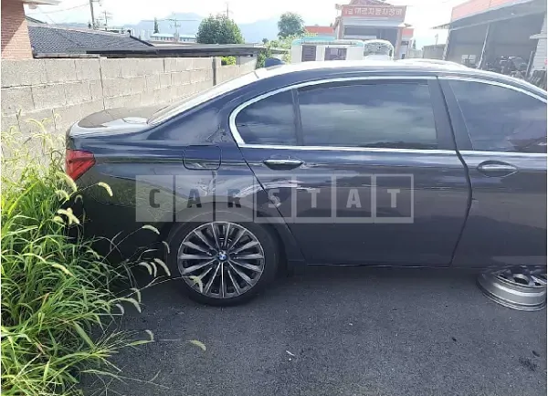 Photo 2 of 18: 2015 BMW 750Ld — Korean insurance auction