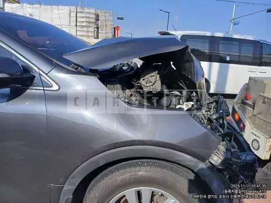 Photo 2 of 6: 2017 Kia Sorento, VIN KNAPS81ABHA299863 — Korean insurance auction