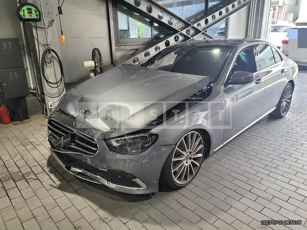 Photo 2 of 38: 2023 Mercedes-Benz E450 4Matic — Korean insurance auction