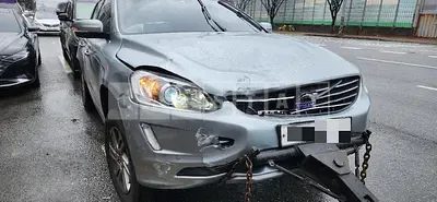 Photo 1 of 7: 2016 Volvo XC60D3, VIN YV1DZARBDH2054049 — Korean insurance auction